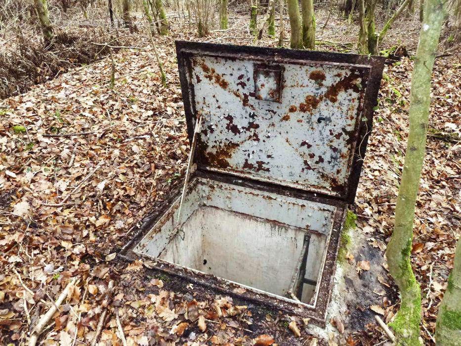 Ligne Maginot - 4T - (Chambre de coupure) - Trappe ouverte