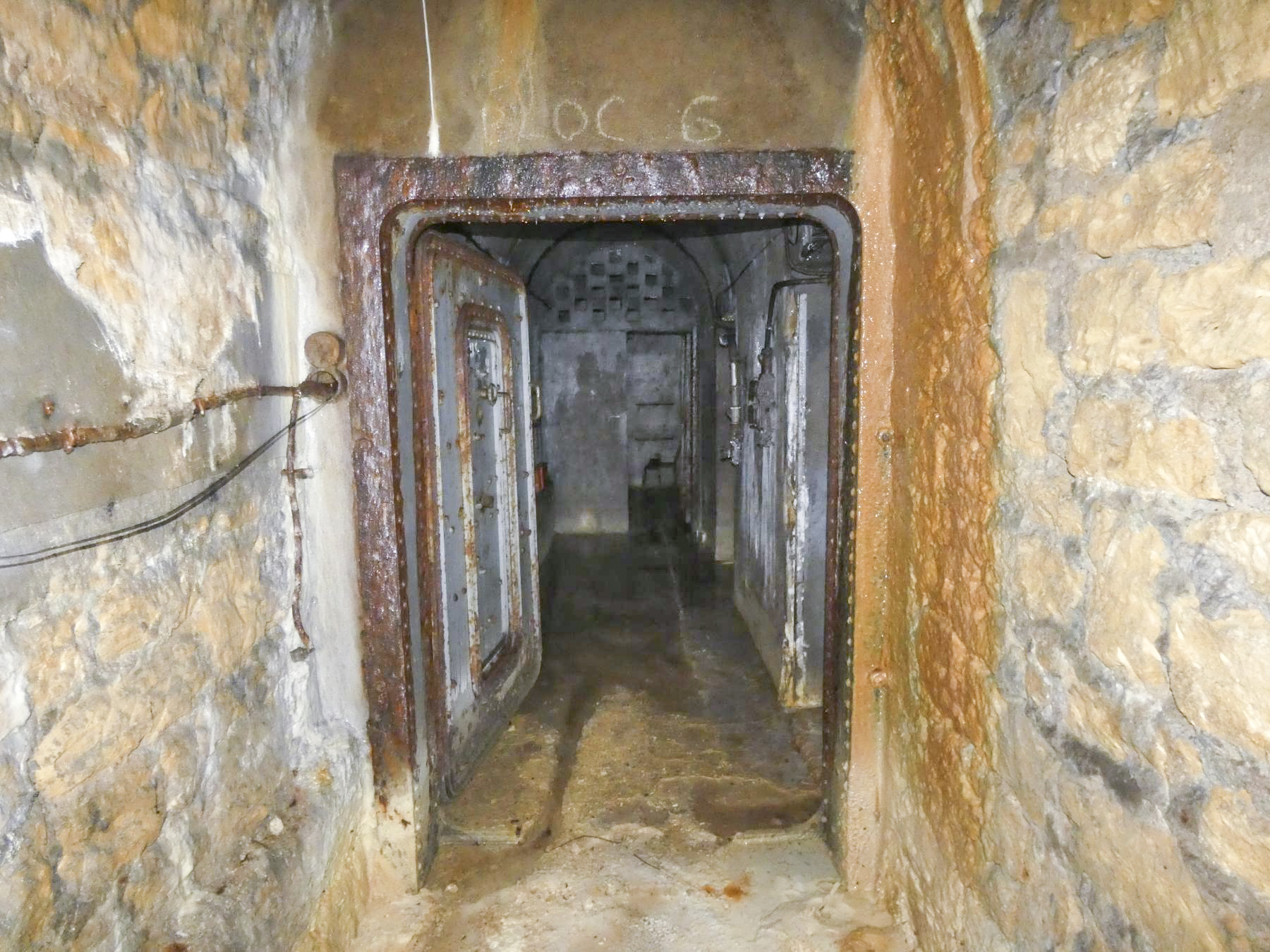 Ligne Maginot - FERMONT - A2 - (Ouvrage d'artillerie) - Bloc 6
Sas d'entrée et couloir - STENGER Mathieu