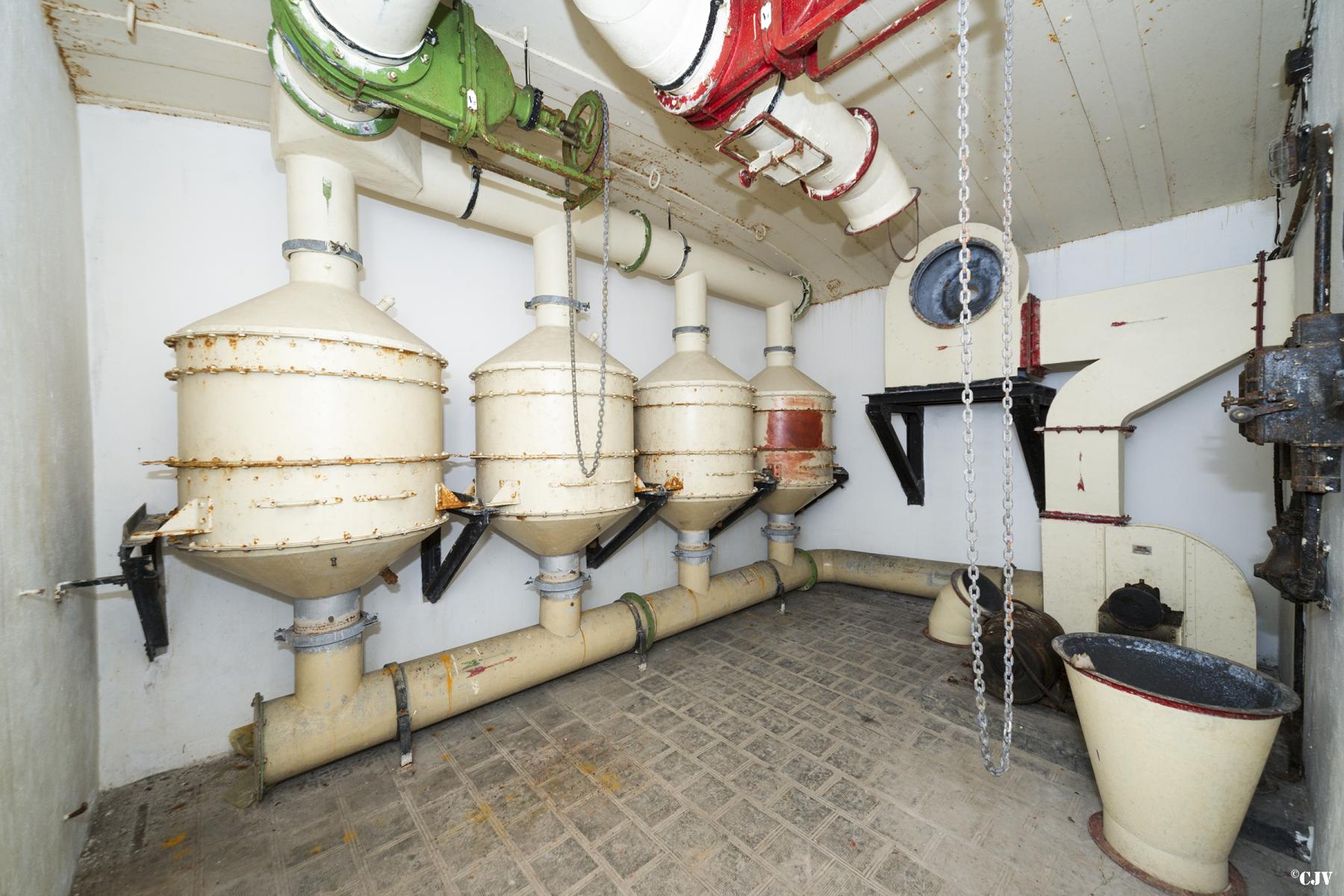 Ligne Maginot - BOIS DE CATTENOM - X14 - (Abri) - La salle des filtres