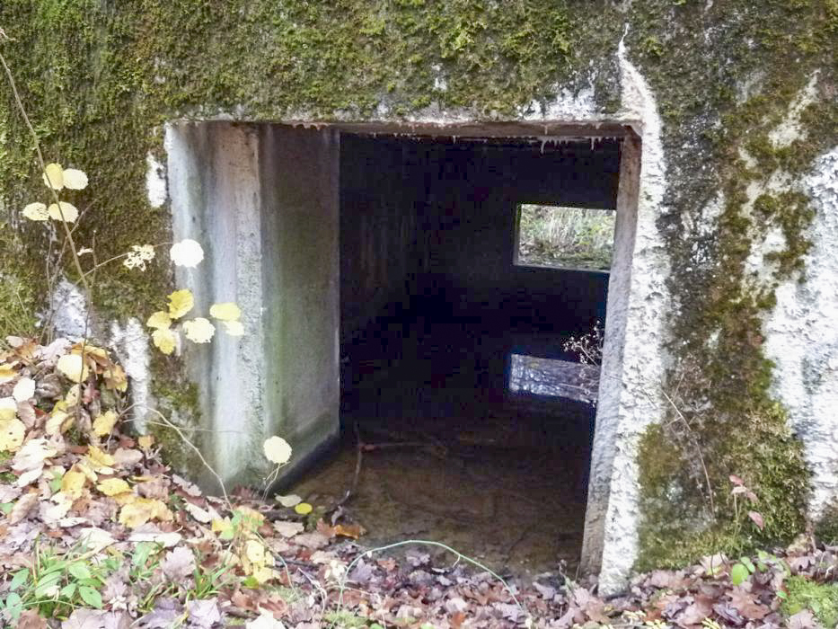 Ligne Maginot - CB235 - RIPPERT 1 - (Blockhaus pour canon) - Noter qu'il n'est pas prévu d'obturer cette entrée avec des rails SNCF comme c'est en général le cas avec les blocs MOM pour canon.