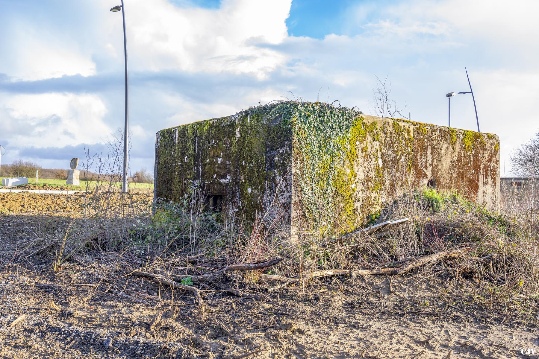 Ligne Maginot - CB257 - CIMETIERE D'HETTANGE - (Blockhaus pour arme infanterie) -  - Lia VERMEULEN