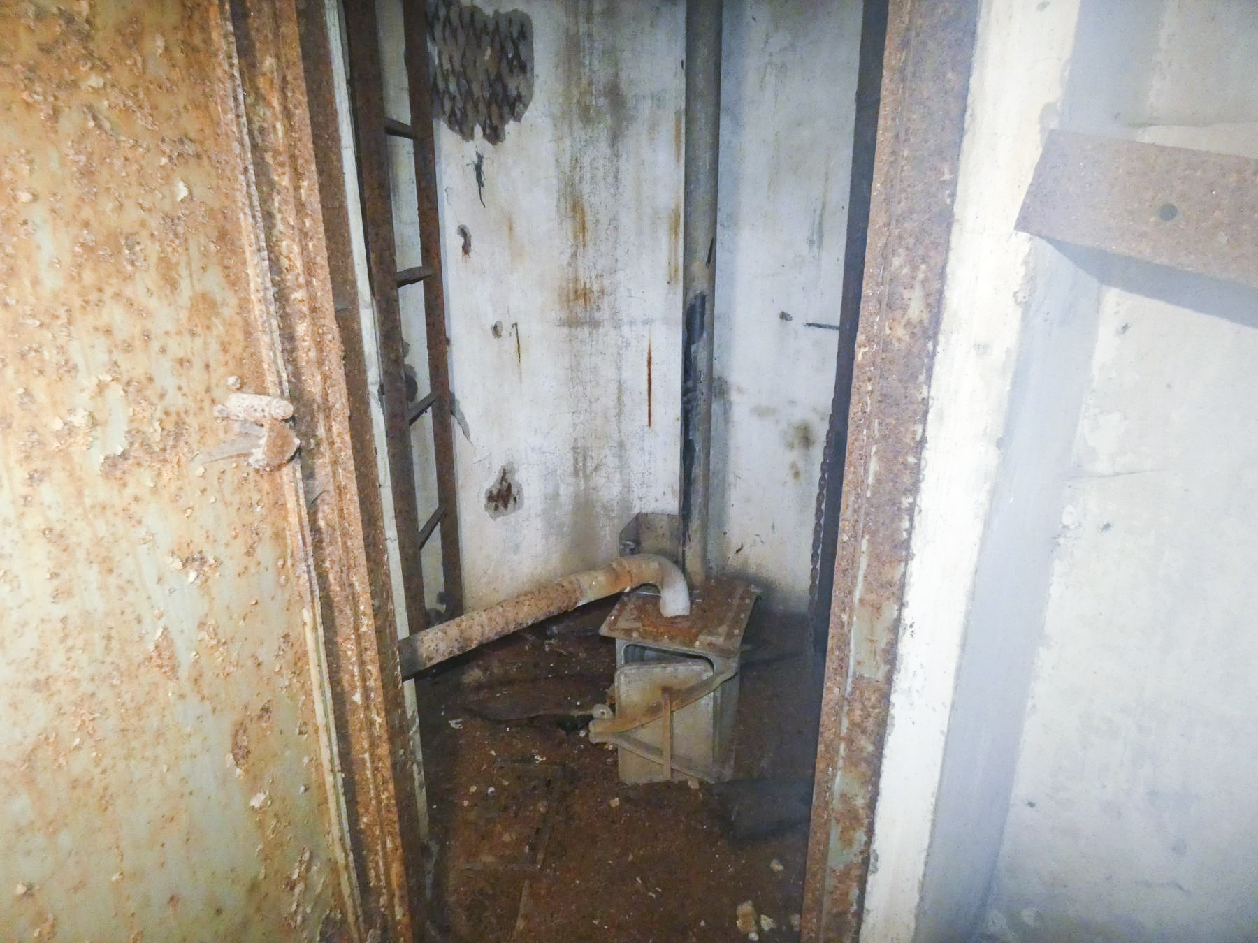 Ligne Maginot - FERMONT - A2 - (Ouvrage d'artillerie) - Bloc 7
Cloche GFM - STENGER Mathieu