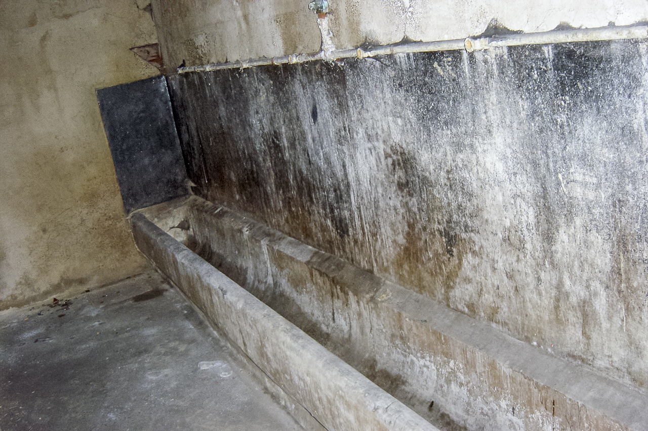 Ligne Maginot - HETTANGE GRANDE - X8 (QUARTIER ROUSSY - III/168°RIF) - (Abri) - Salle 36 - Lavabos - Michel Teiten