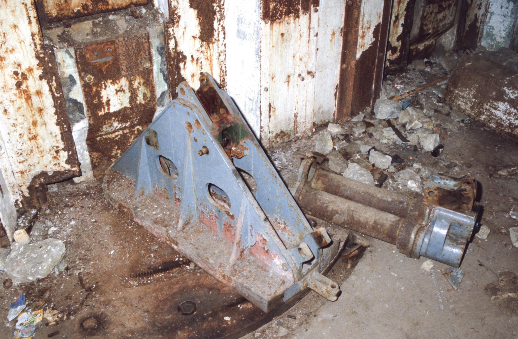 Ligne Maginot - COUME ANNEXE SUD - A32 - (Ouvrage d'infanterie) - Bloc 3
Chambre de tir des mortiers - MANSUY Michel