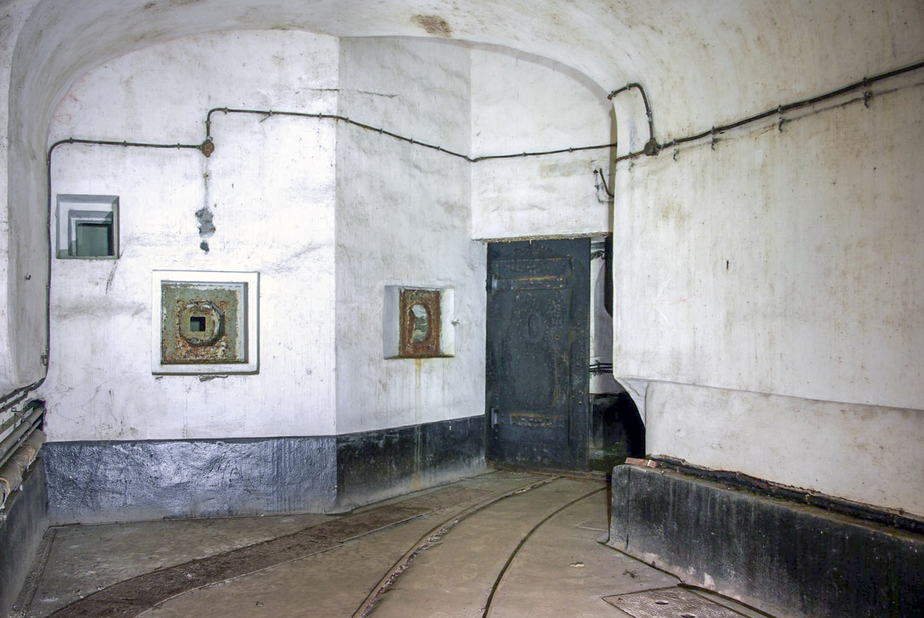 Ligne Maginot - GRAND HOHEKIRKEL - (Ouvrage d'artillerie) - Galerie de l'entrée des hommes
Blockhaus de défense avant d'arriver au casernement - Frédéric LISCH