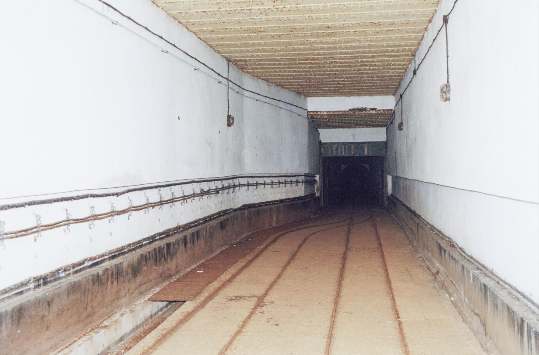 Ligne Maginot - GRAND HOHEKIRKEL - (Ouvrage d'artillerie) - Galerie principale après l'entrée munitions - MANSUY Michel