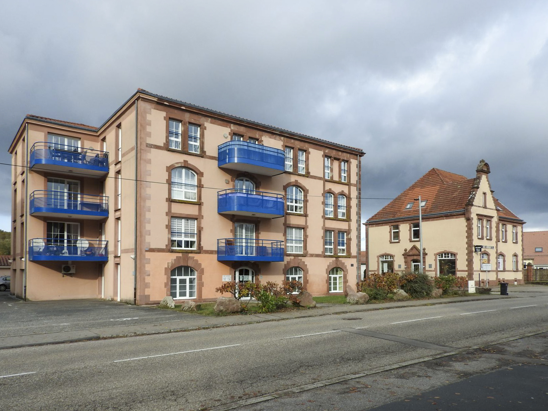 Ligne Maginot - CASERNE JOUARD - (Camp de sureté) - Des batiments transformés en logements civils. - STENGER Mathieu