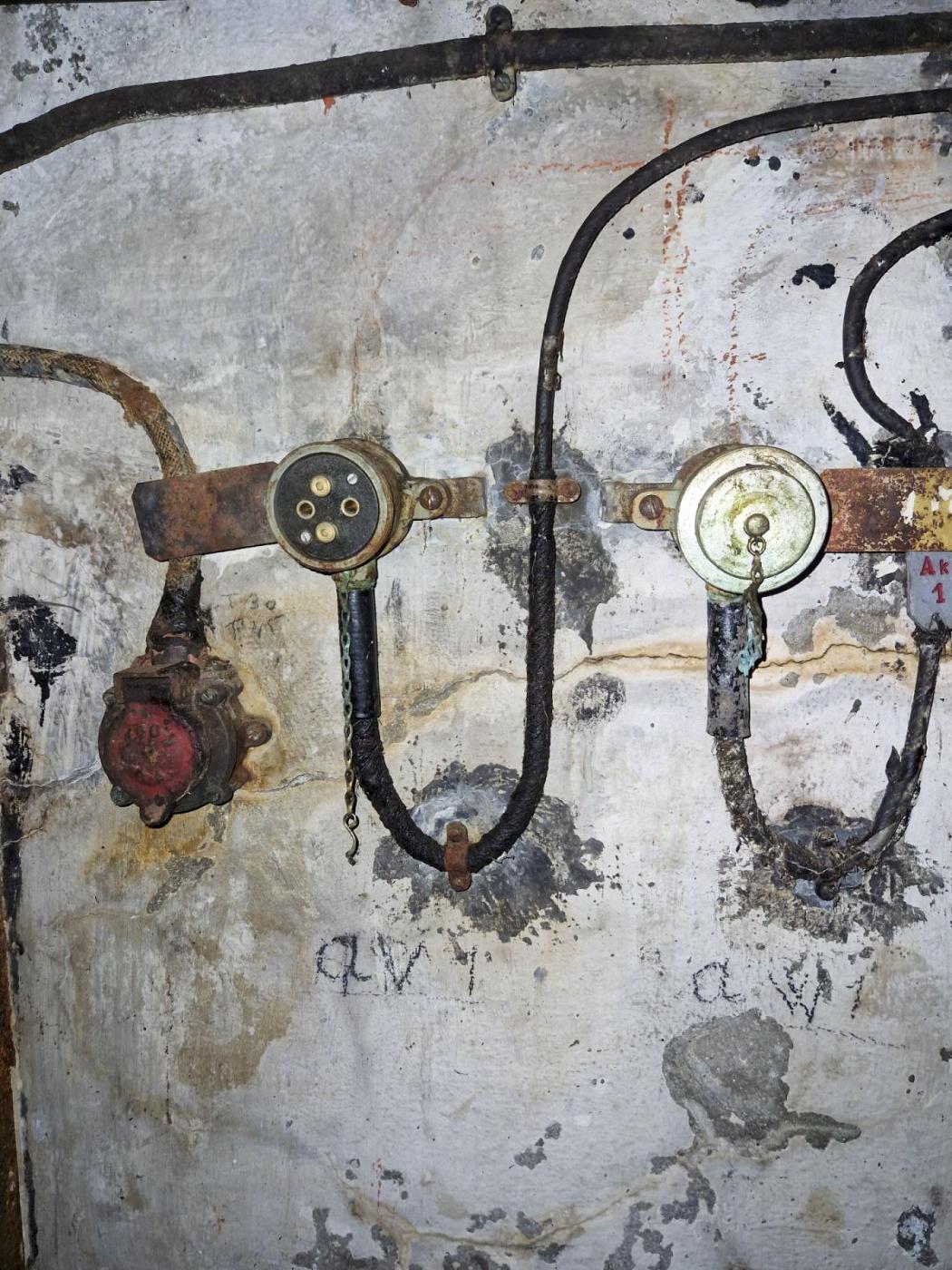 Ligne Maginot - CASTILLON (CN) - EO8 - (Ouvrage d'artillerie) - Bloc 1
La caponnière  - Stuart ANDRE