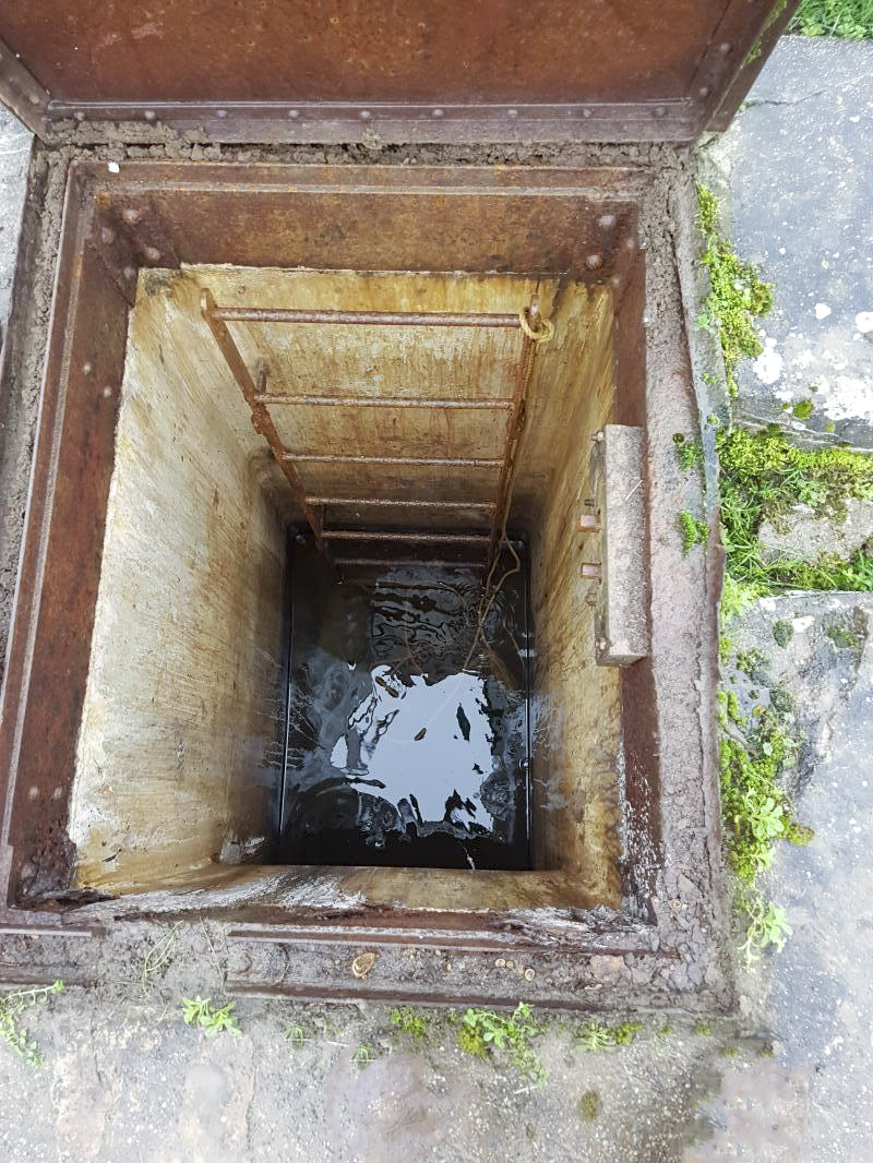 Ligne Maginot - 69M - (Chambre de coupure) -  Vue intérieure, inondé sur 1m50.