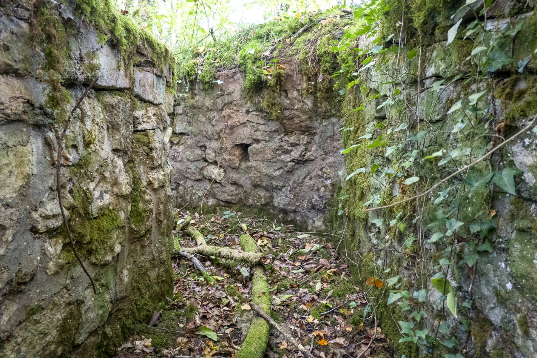 Ligne Maginot - CB3 - (Blockhaus pour canon) - Coude dans le boyau d'accès maçonné - Michel Teiten