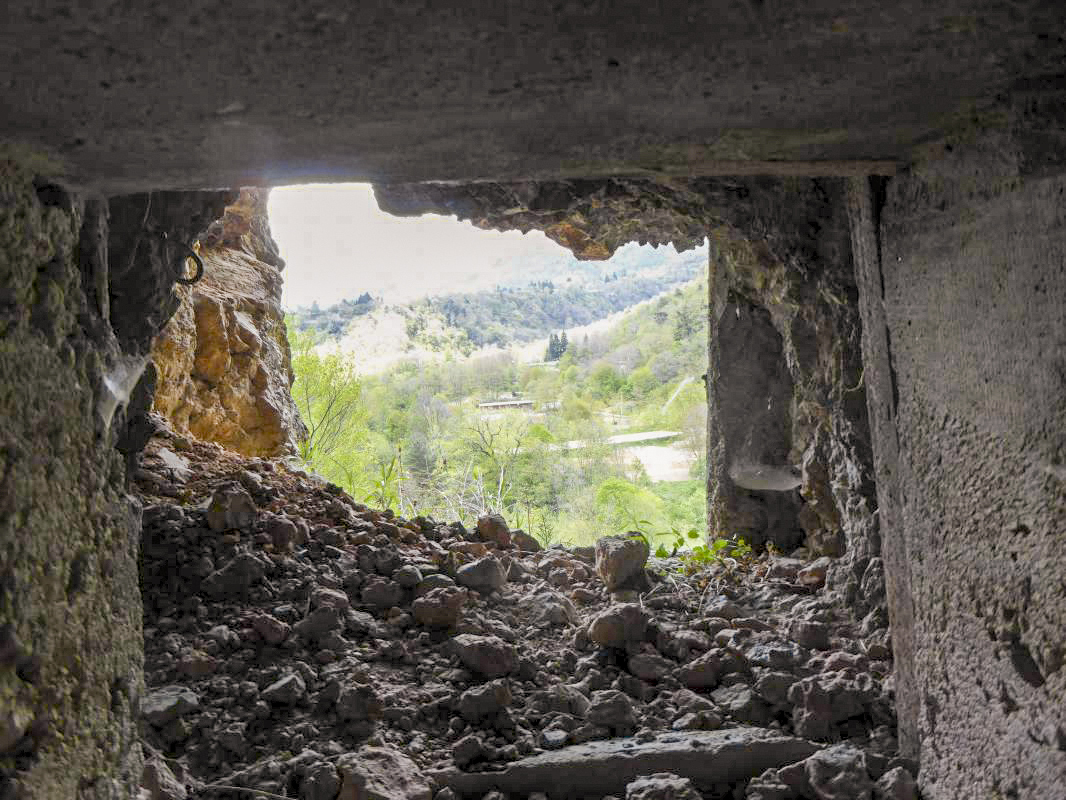 Ligne Maginot - CASTEL VIEIL - (Ouvrage d'infanterie) - Bloc 4
Vue du créneau