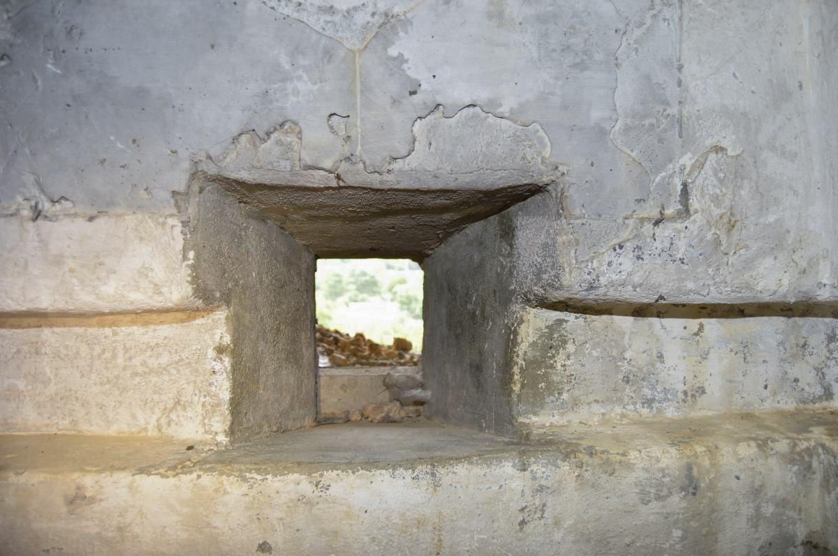 Ligne Maginot - CASTEL VIEIL - (Ouvrage d'infanterie) - Bloc 4
Créneau de mitrailleuse