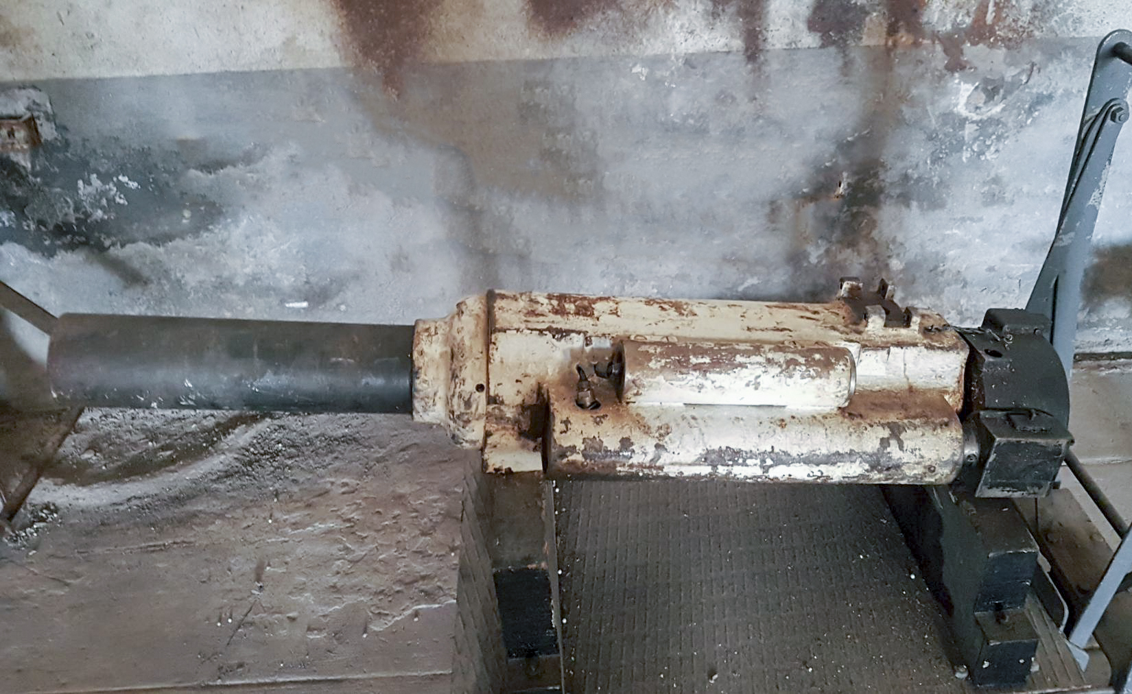 Ligne Maginot - Mortier de 75 mm modèle 1931 (75 31) - Mortier de 75 mm modèle 1931.
Tube et berceau 
Ouvrage de Rimplas