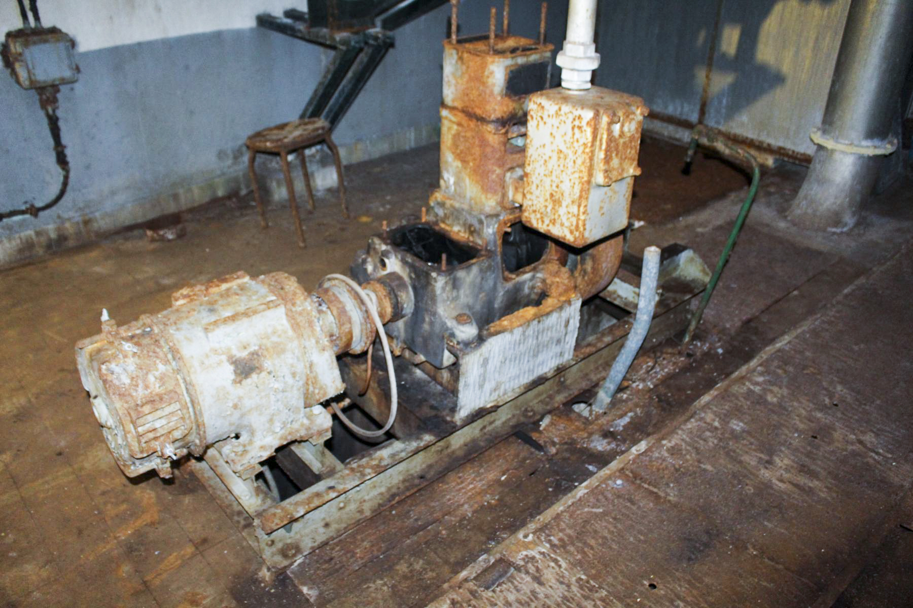 Ligne Maginot - CASTILLON (CN) - EO8 - (Ouvrage d'artillerie) - Le moteur CLM - Stuart ANDRE