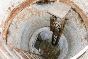 Ligne Maginot - COLMING - X33 - (Abri actif) - Cloche GFM Est