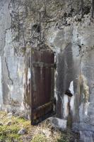 Ligne Maginot - VEILLERBERG - (Blockhaus pour canon) - L'accès pour les hommes du coté droit du blockhaus,
Détail de la porte