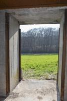 Ligne Maginot - VEILLERBERG - (Blockhaus pour canon) - L'accès pour la pièce vu de l'intérieur.
Noter la double rangée de rails de fermeture