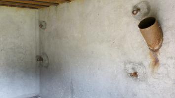 Ligne Maginot - VEILLERBERG - (Blockhaus pour canon) - Détail des crochets pour les hamacs et de la goulotte à grenade