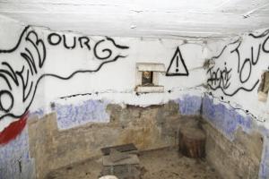 Ligne Maginot - BB3 - BUCHWIESE EST - (Blockhaus pour canon) -  Emplacement mitrailleuse flanquement droit