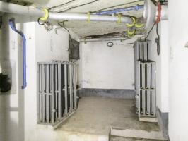 Ligne Maginot - CASTILLON (CN) - EO8 - (Ouvrage d'artillerie) - Bloc 5
Rangement à munitions et créneau JM