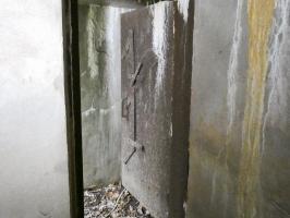 Ligne Maginot - HOLZSCHLAG 3 - (Blockhaus pour canon) - La porte métallique de l'entrée hommes.