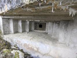 Ligne Maginot - ELSENBERG 1 - (Casemate d'infanterie - Simple) - Le créneau mitrailleuse de flanquement vers la droite.