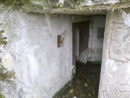Ligne Maginot - ELSENBERG 1 - (Casemate d'infanterie - Simple) - L'entrée du blockhaus actuellement inondée.