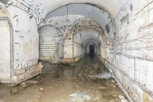 Ligne Maginot - LATIREMONT - A3 - (Ouvrage d'artillerie) - A gauche jusqu'à l'entrée de hommes, tout droit, jusqu'à la M1 et l'entrée des munitions.