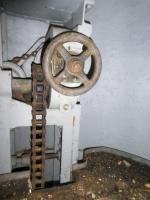 Ligne Maginot - MONT AGEL EST - BLOC 8 - (Observatoire d'artillerie) - La cloche VDP
Manoeuvre du plancher