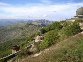 Ligne Maginot - MONT AGEL - (Ouvrage d'artillerie) - Vue des entrées depuis les dessus de l'ouvrage  