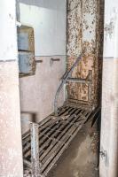 Ligne Maginot - DENTING - A28 - (Ouvrage d'infanterie) - Bloc 3
Chambrée entre la cloche GFM et la tourelle de mitrailleuses.