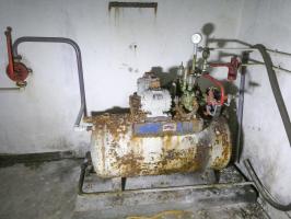 Ligne Maginot - MONT AGEL - (Ouvrage d'artillerie) - Compression du fuel