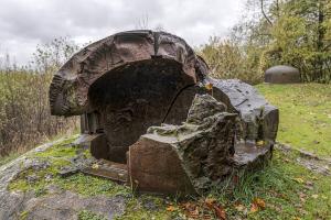 Ligne Maginot - KERFENT - A34 - (Ouvrage d'infanterie) - Bloc 4
La cloche GFM détruite par des essais américains en 1945