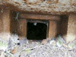 Ligne Maginot - BB307 - (Blockhaus pour arme infanterie) - La trémie pour mitrailleuse.