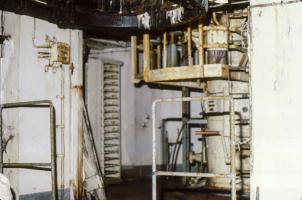 Ligne Maginot - SCHOENENBOURG - (Ouvrage d'artillerie) - L'étage intermédiaire d'une tourelle de 75 (B3 ?) en 1979