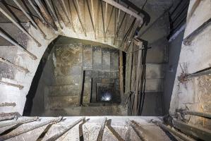 Ligne Maginot - BOIS DE HOFFEN OUEST - (Casemate d'infanterie - Simple) - La cage d'escalier vue du haut.
Seule les premiers niveaux sont munis d'une rambarde