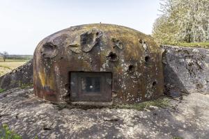 Ligne Maginot - ASCHBACH EST - O2 - (Casemate d'infanterie - Double) - La cloche GFM sud-est marquée par les PAK allemands