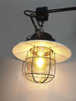 Ligne Maginot - L'éclairage dans la fortification Maginot (éclairage) - Lampe Renforcée
Écrous anneaux