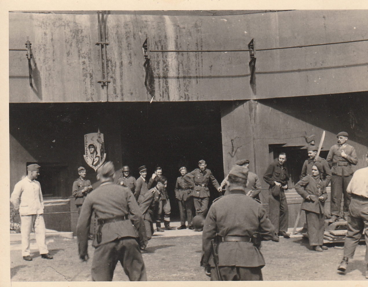 Ligne Maginot - MICHELSBERG - A22 - (Ouvrage d'artillerie) - L'entrée munitions après l'armistice en juin 1940 - Inconnu