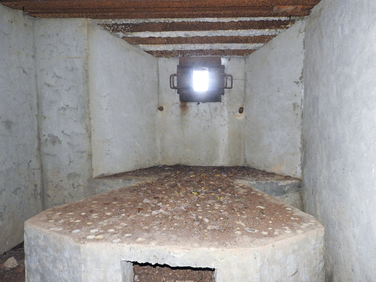 Ligne Maginot - BB35 - (Blockhaus pour arme infanterie) - La chambre de tir. - STENGER Mathieu