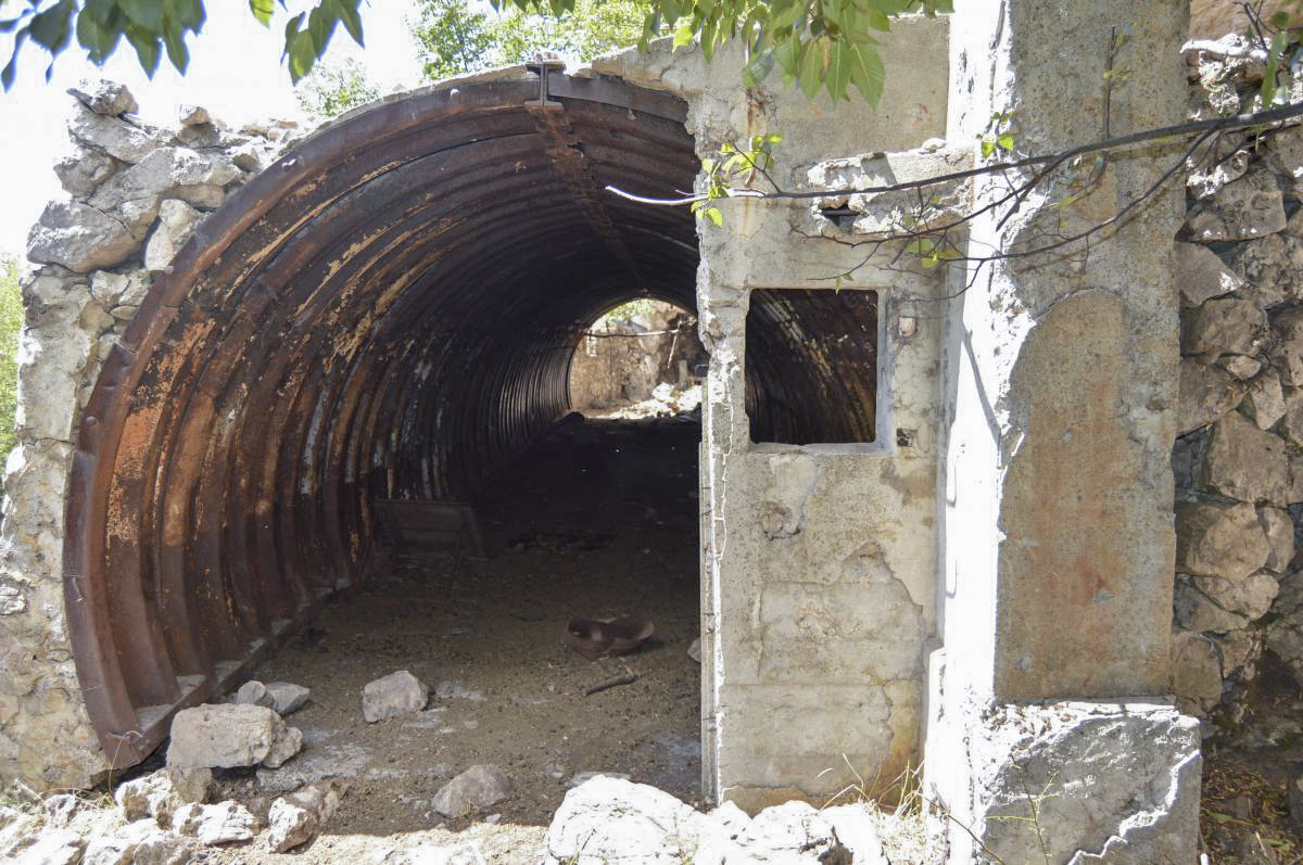 Ligne Maginot - Baisse de Scuvion 7 - Au premier plan la cheminée