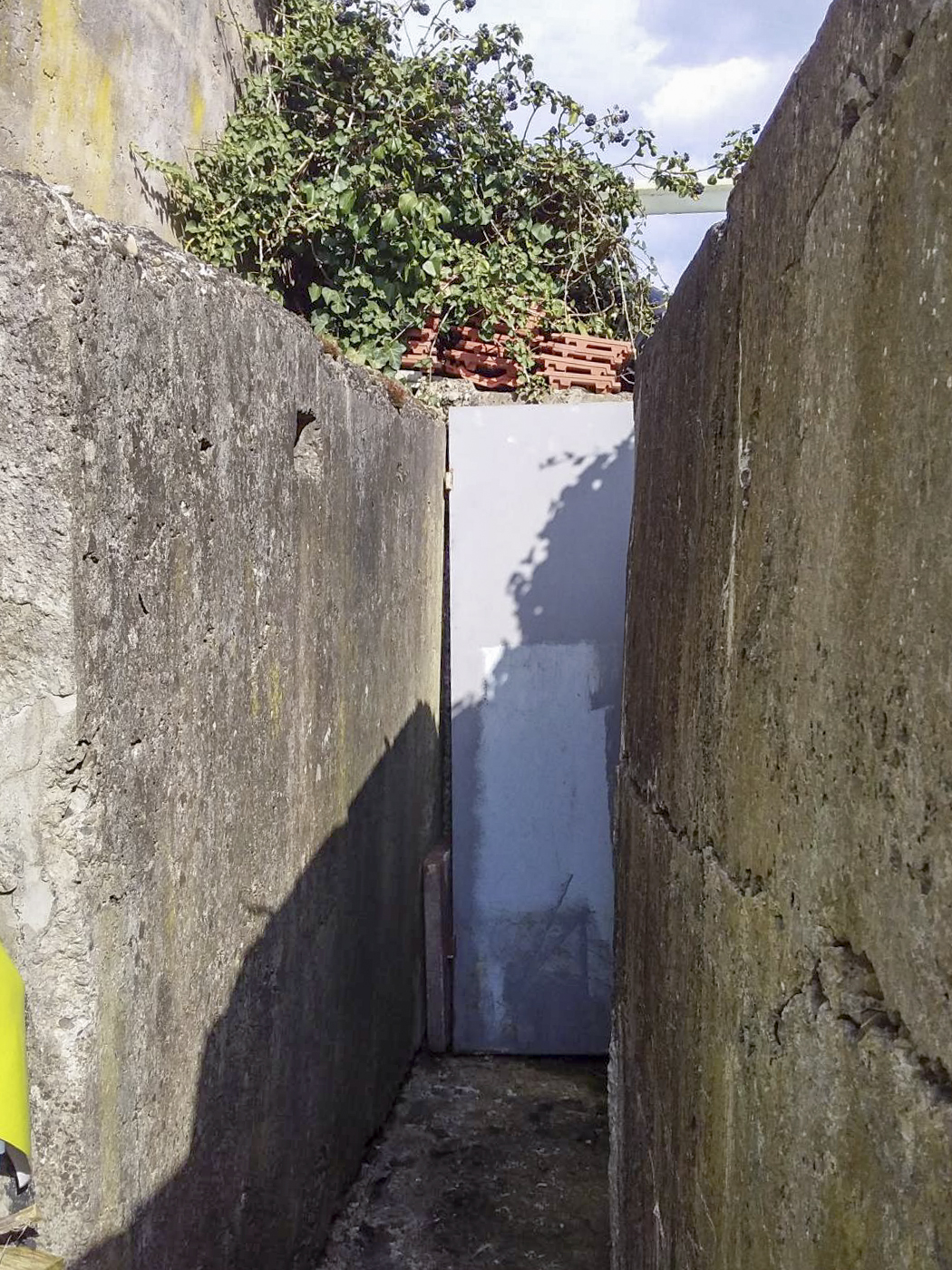 Ligne Maginot - H9 - BALTZENHEIM CENTRE - (Blockhaus pour arme infanterie) - Couloir coté gauche pour accès à l'entrée