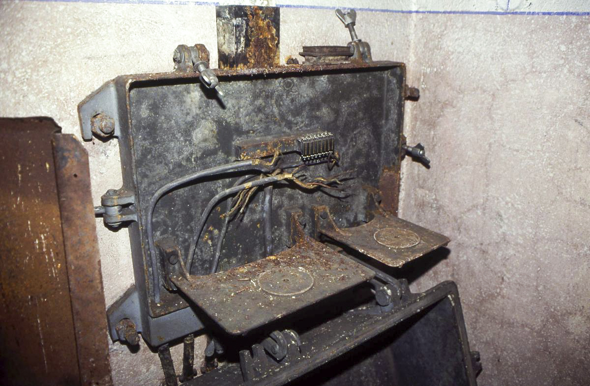 Ligne Maginot - GOMELANGE - X32 - (Abri) - Central téléphonique - Valentin Hemmert