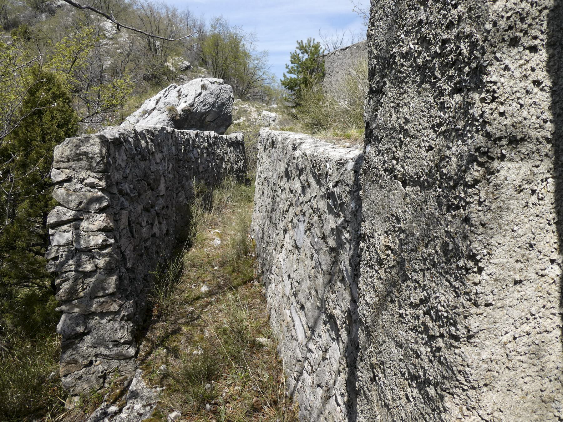 Ligne Maginot - PIERRE POINTUE - (PC) - Accès au PC - ELLENA Daniel - CUNY Philippe