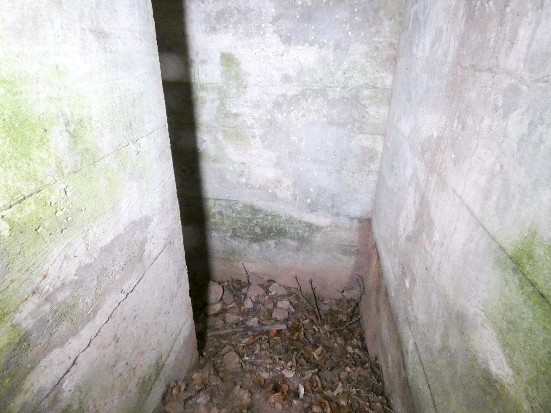 Ligne Maginot - GROSSLING (II° 59° RAMF) - (PC de Quartier) - Le couloir d'entrée de droite. - STENGER Mathieu