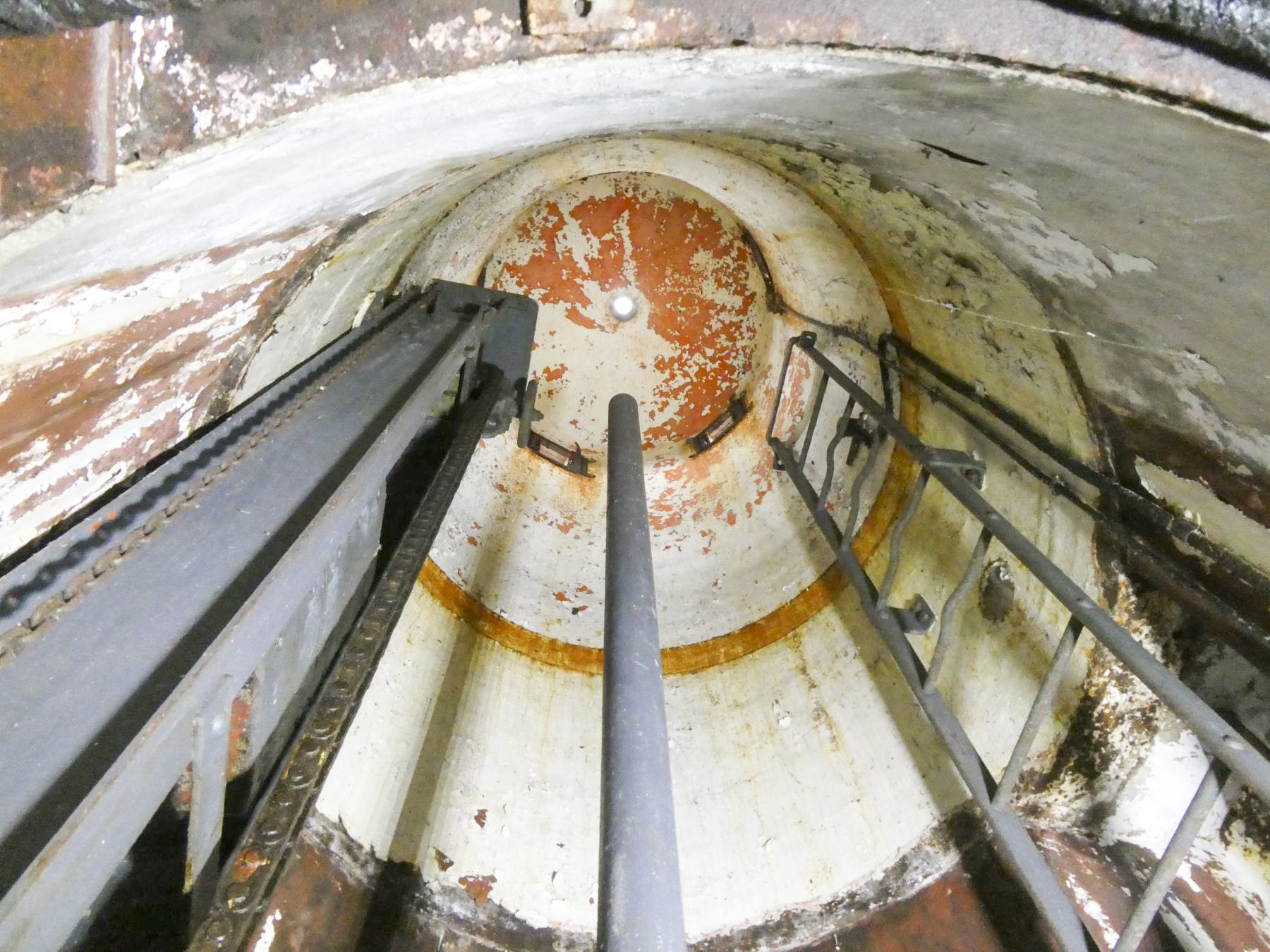 Ligne Maginot - CASTILLON (CN) - EO8 - (Ouvrage d'artillerie) - Bloc 4
Cloche GFM - ELLENA Daniel - CUNY Philippe