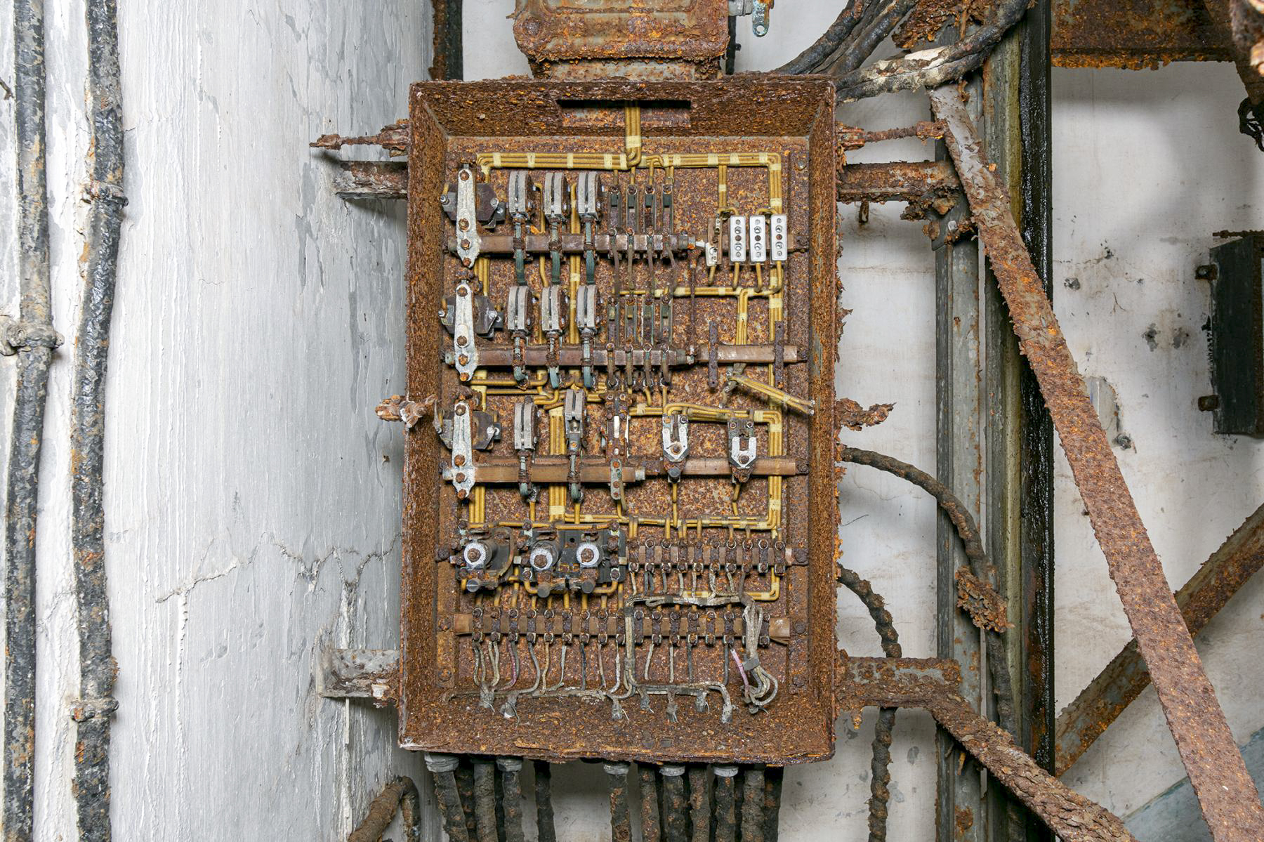 Ligne Maginot - BOVENBERG - A27 - (Ouvrage d'infanterie) - Bloc 1
Boîtier de commande du monte-charge - David Palmer