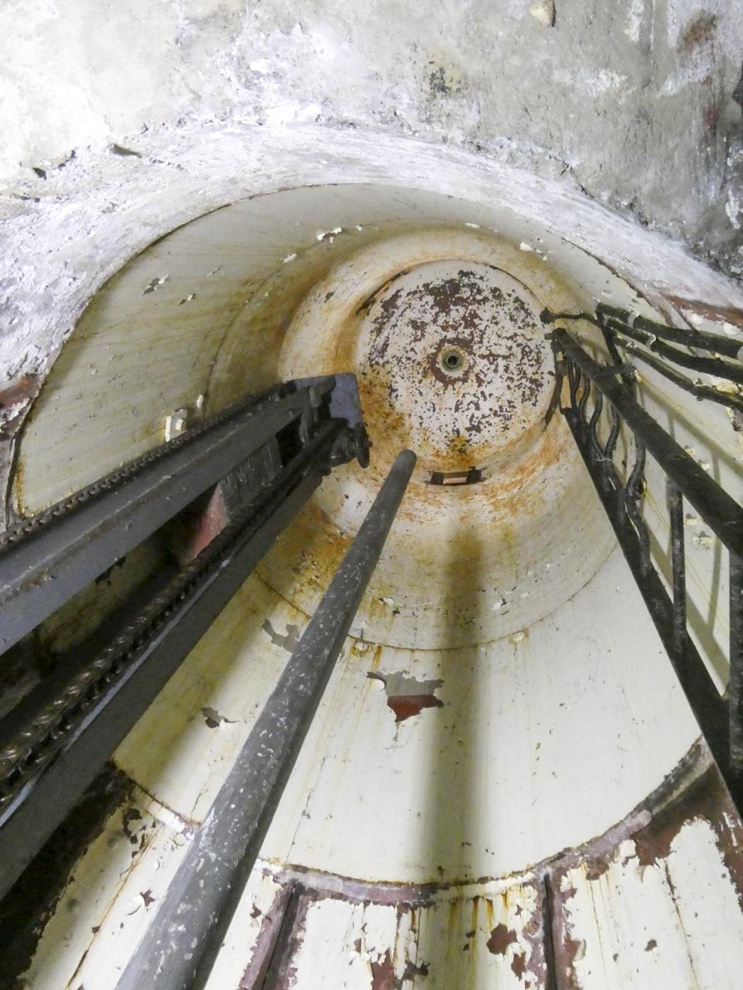 Ligne Maginot - CASTILLON (CN) - EO8 - (Ouvrage d'artillerie) - Bloc 3
Cloche GFM - ELLENA Daniel - CUNY Philippe