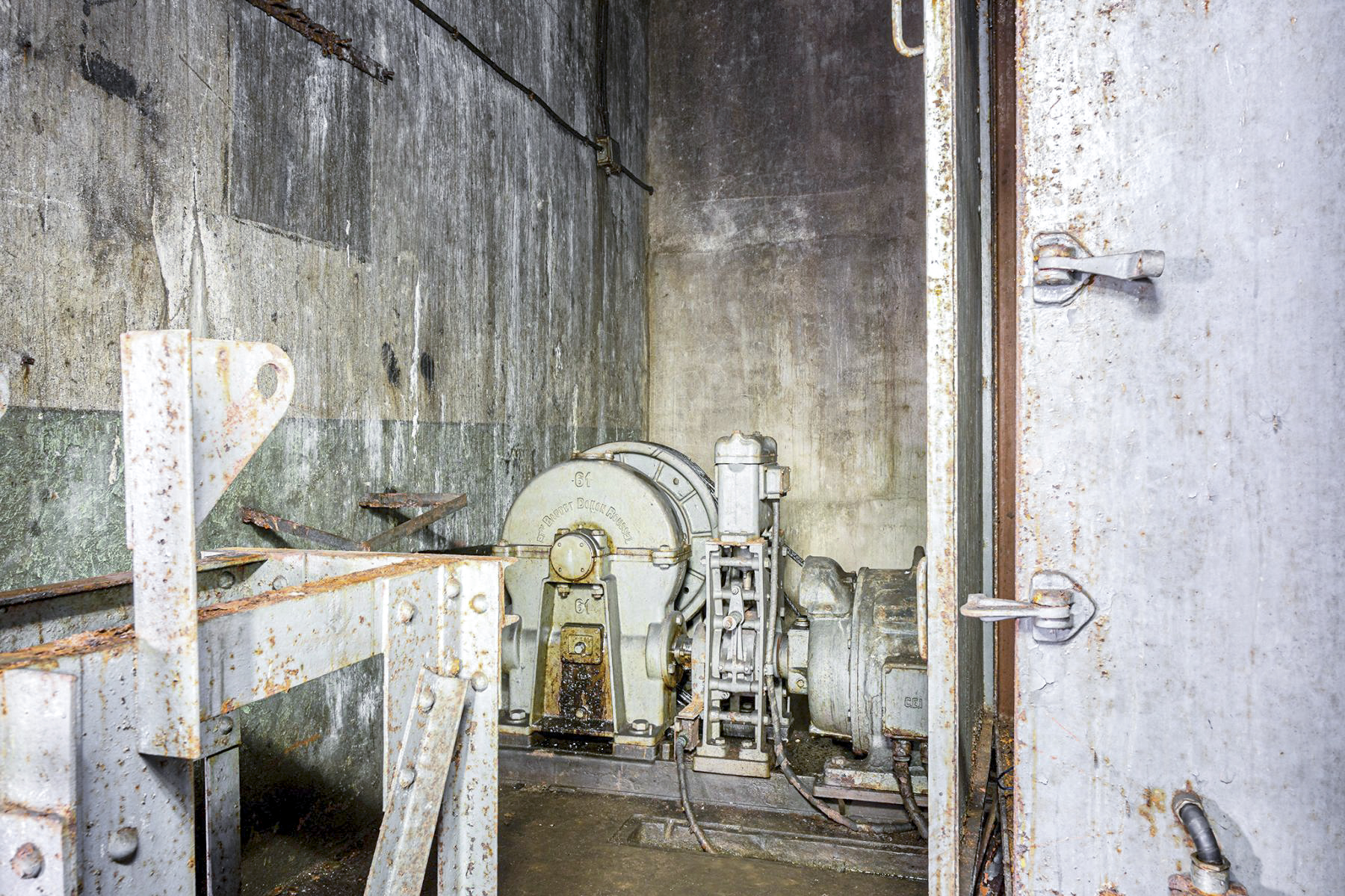 Ligne Maginot - BILLIG - A18 - (Ouvrage d'artillerie) - Bloc 4
Moteur du monte-charge - David Palmer