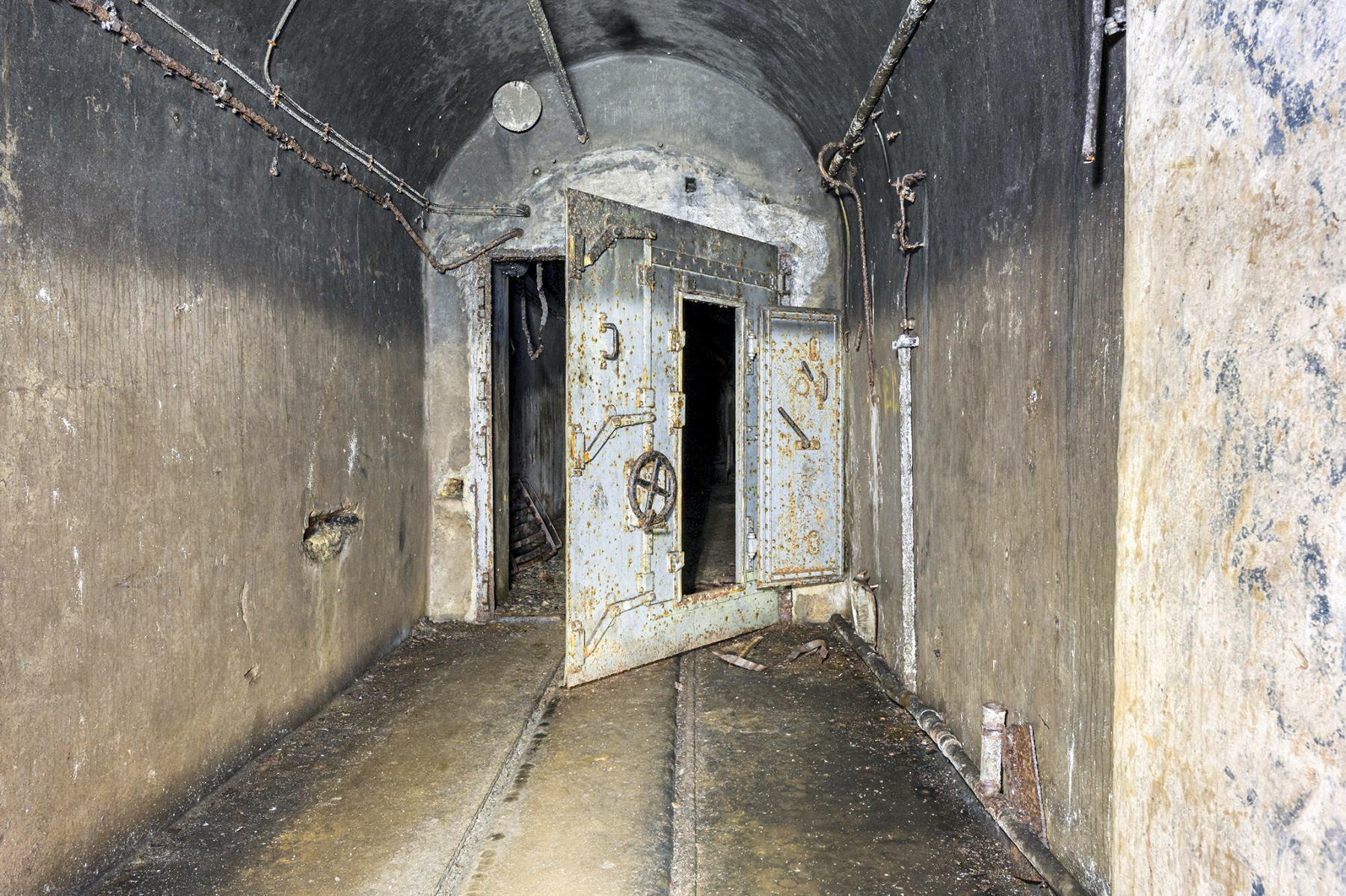 Ligne Maginot - BILLIG - A18 - (Ouvrage d'artillerie) - Bloc 4
Porte blindée du sas - David Palmer